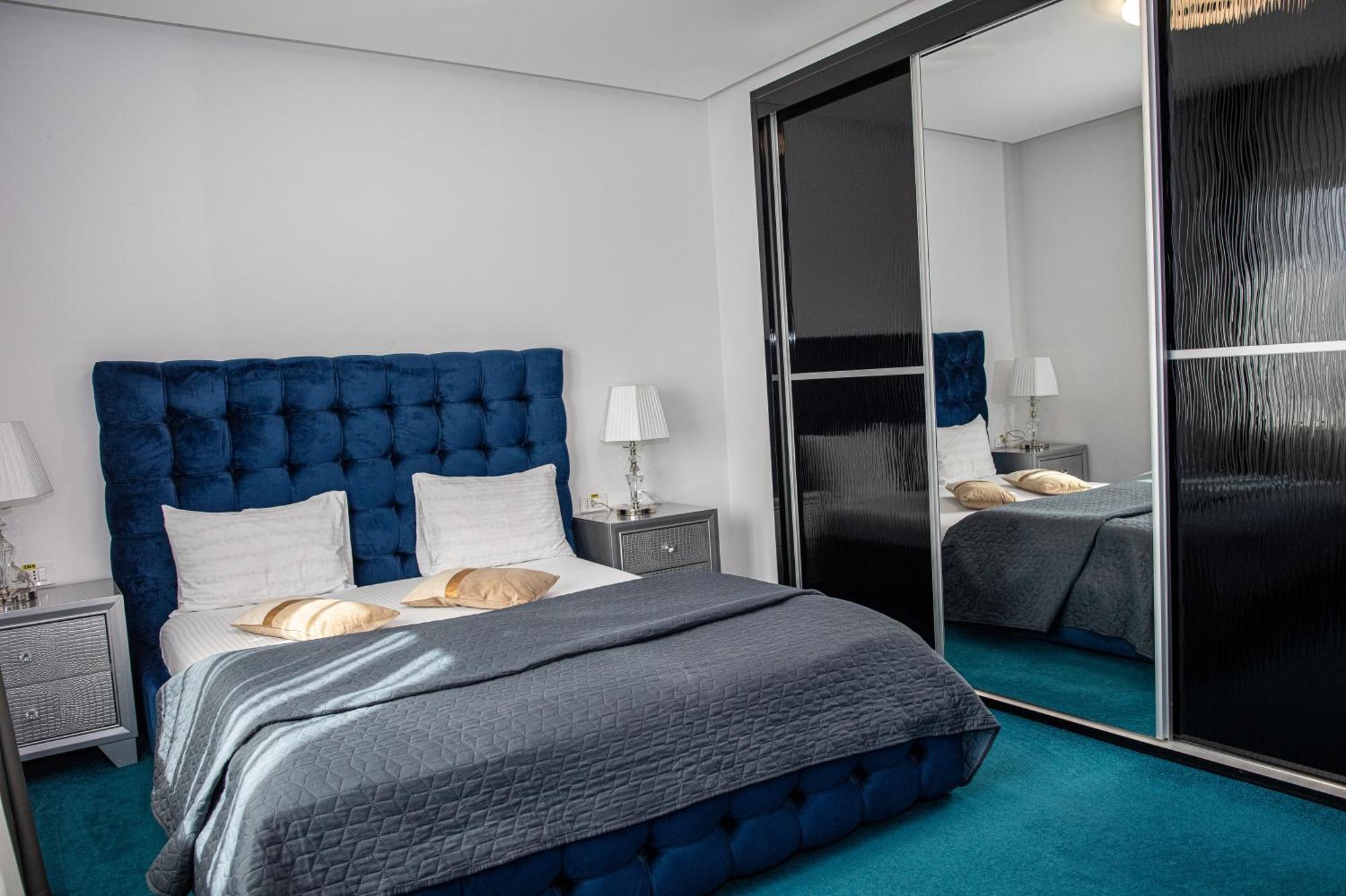 Complex Noblesse Hotel Vaslui Bagian luar foto